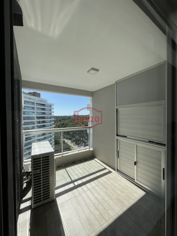 Apartamento ID.163777/Excelente-propiedad-muy-bien-ubicada,amplias-comodidades,pileta-climatizada.- - Frente al mar – Vista panorámica y ubicación inmejorable