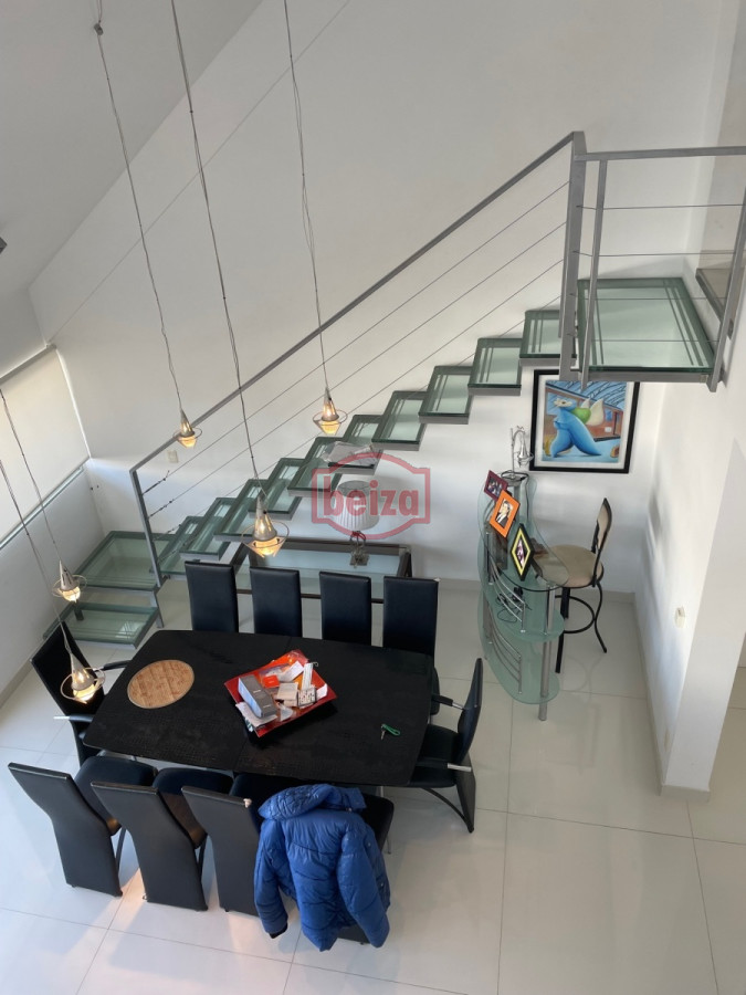 Apartamento ID.165286/Alquiler-de-apartamento-de-tres-dormitorios-y-dependencia-en-Punta-del-Este - Pent house en venta
