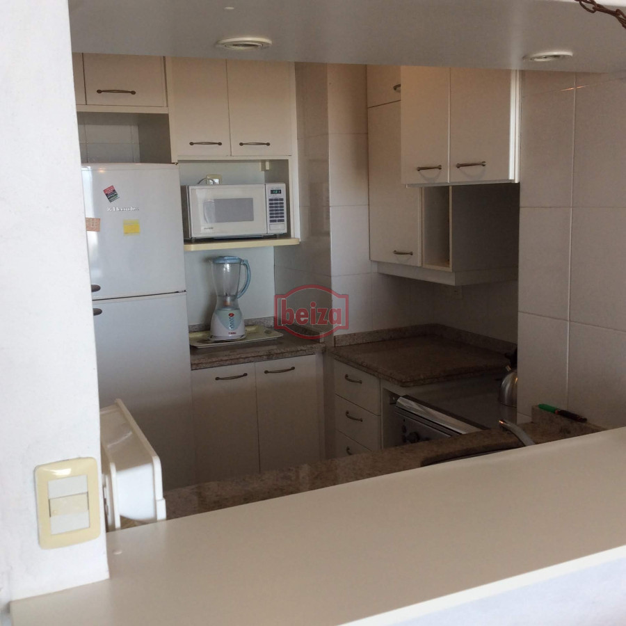 Apartamento ID.166113/Apartamento-de-3-dormitorios,-con-parrillero-y-estufa,-cerca-del-mar,-Punta-del-Este- - Apartamento en Brava - Punta del Este