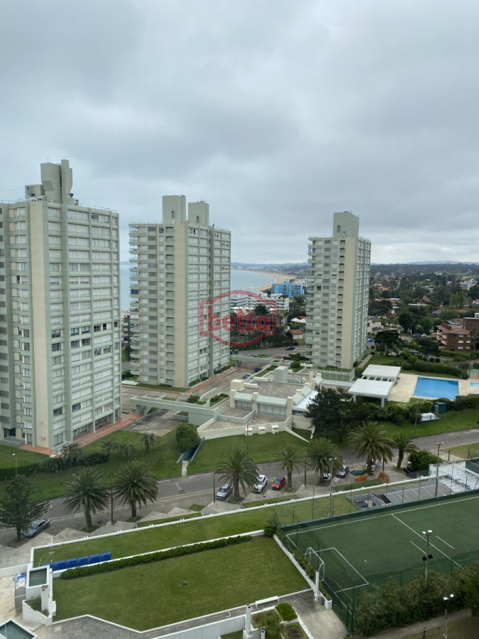 Apartamento ID.166400/Espectacular-apartamento-en-el-corazón-de-punta-del-este - Excelente departamento 