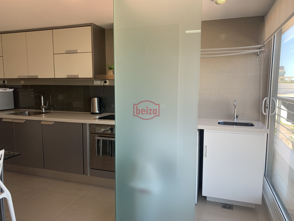 Apartamento ID.166885 - Venta apartamento 3 dormitorios mas servicio playa mansa