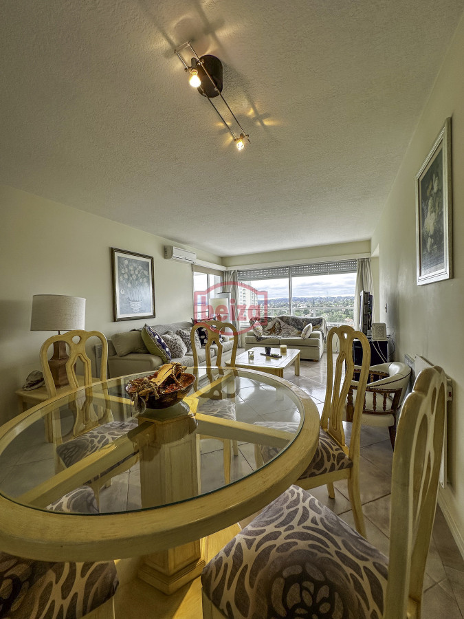 Apartamento ID.166400/Espectacular-apartamento-en-el-corazón-de-punta-del-este - Excelente departamento 