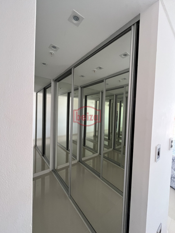 Apartamento ID.163777/Excelente-propiedad-muy-bien-ubicada,amplias-comodidades,pileta-climatizada.- - Frente al mar – Vista panorámica y ubicación inmejorable