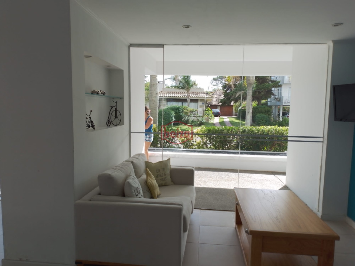 Apartamento ID.165472/Vista-directa-al-mar.-Torre-de-alta-gama - mansa venta dos dormitorios dos baños amenities
