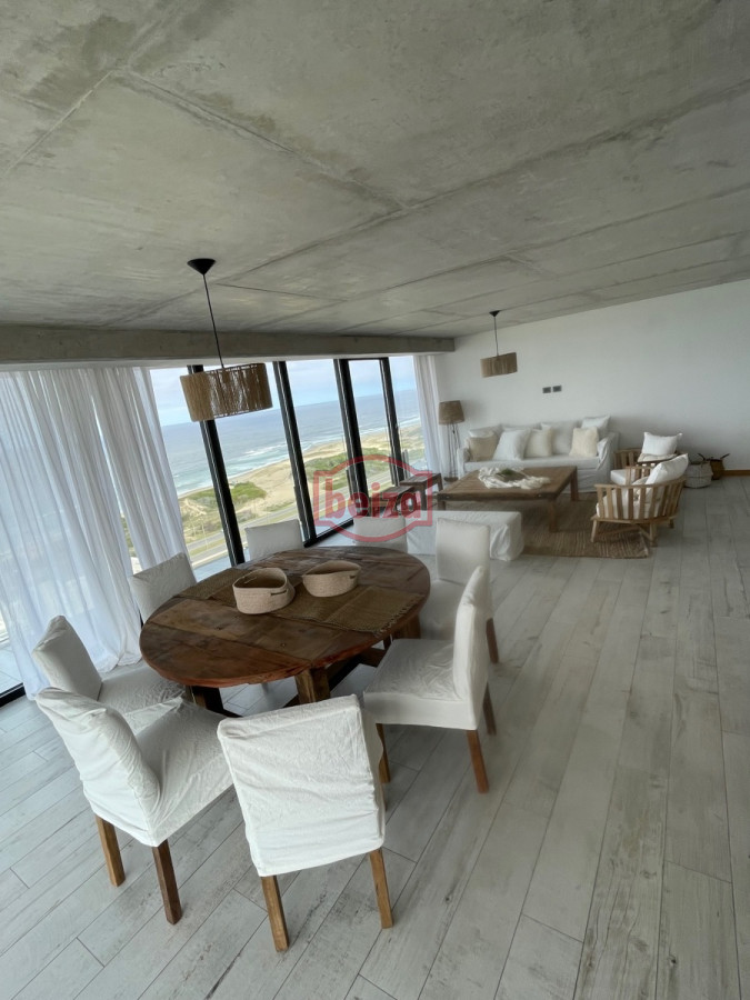Apartamento ID.165043/venta-apartamento-3-dormitorios-con-imponente-terraza. - Apartamento en Punta del Este, Brava