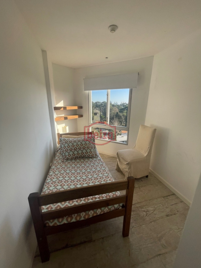Apartamento ID.165432/Venta-de-apartamento-de-dos-dormitorios-en-Punta-del-Este - Venta apartamento 3 dormitorios más dependencia reciclado a nuevo