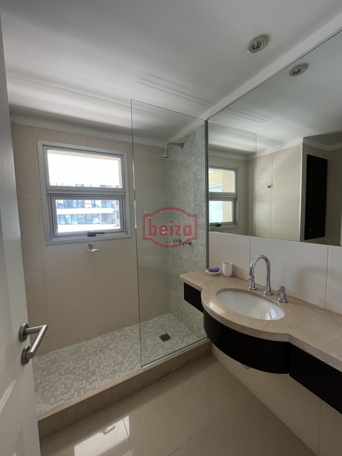 Apartamento ID.161039/Apartamento-en-Peninsula,-2-dormitorios-* - Apartamento en Brava, 3 dormitorios en suite