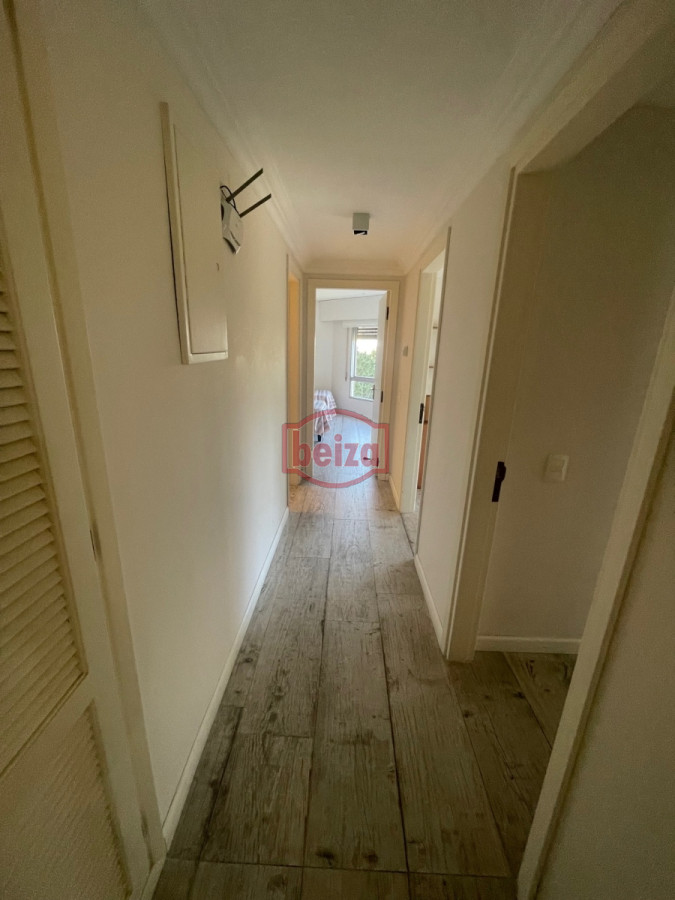 Apartamento ID.165432/Venta-de-apartamento-de-dos-dormitorios-en-Punta-del-Este - Venta apartamento 3 dormitorios más dependencia reciclado a nuevo