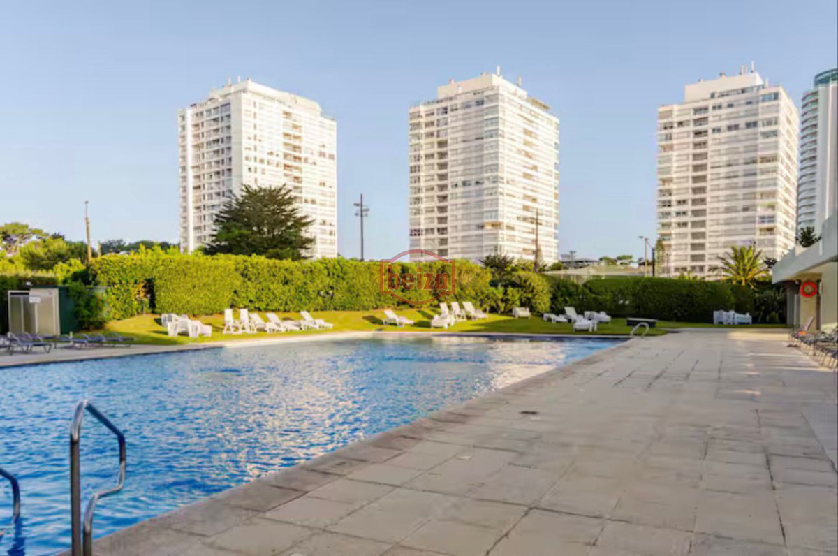 Apartamento ID.167004/PENINSULA-TRES-DORMITORIOS - alquiler tres dormitorios frente al mar