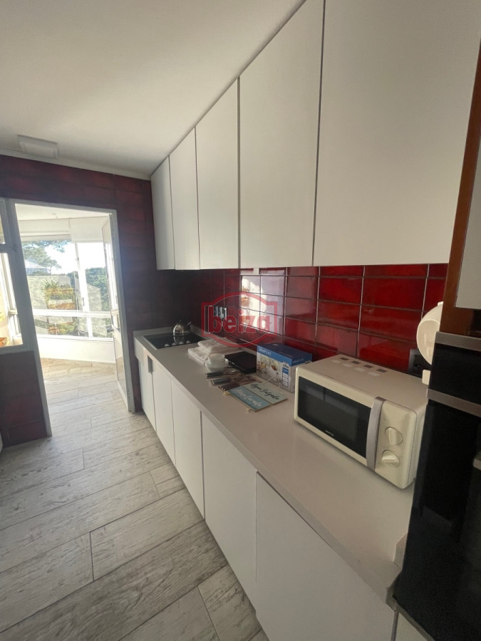Apartamento ID.165432/Venta-de-apartamento-de-dos-dormitorios-en-Punta-del-Este - Venta apartamento 3 dormitorios más dependencia reciclado a nuevo