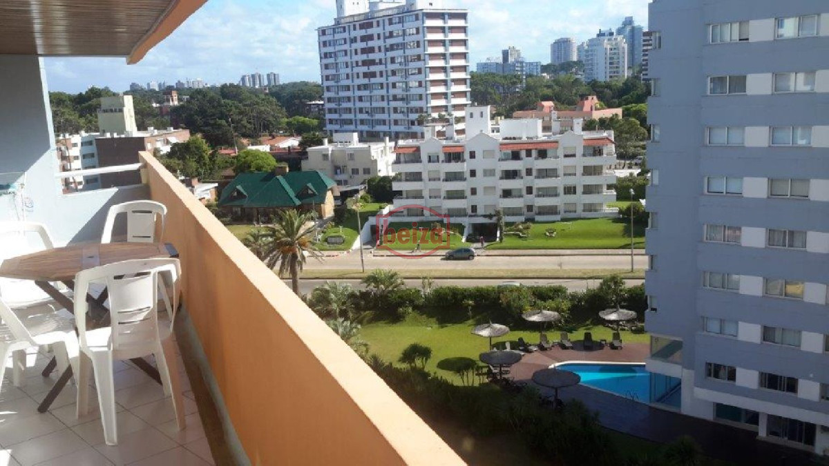 Apartamento ID.161172/Apartamento-en-Mansa,-1-dormitorio-y-medio - Apartamento en Brava, 2 dormitorios *