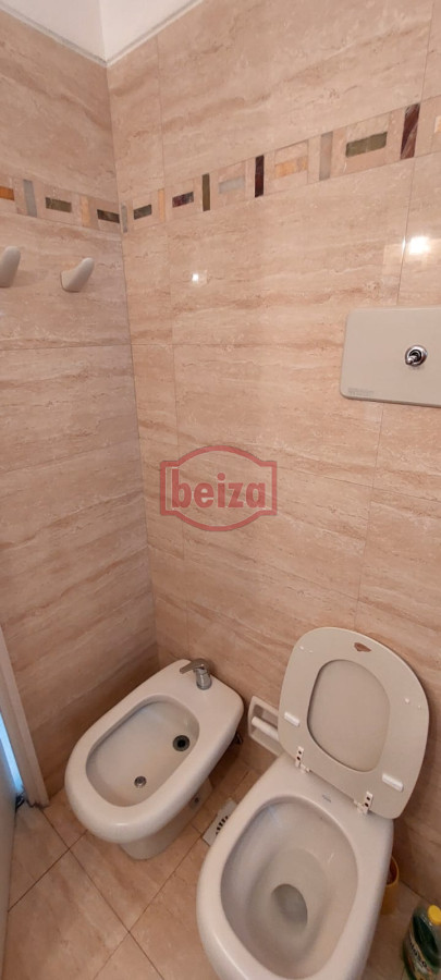 Apartamento ID.10757/Oportunidad-de-inversión-en-Punta-del-Este - A pasos del Puerto con buena vista a la Brava y a la Isla de lobos