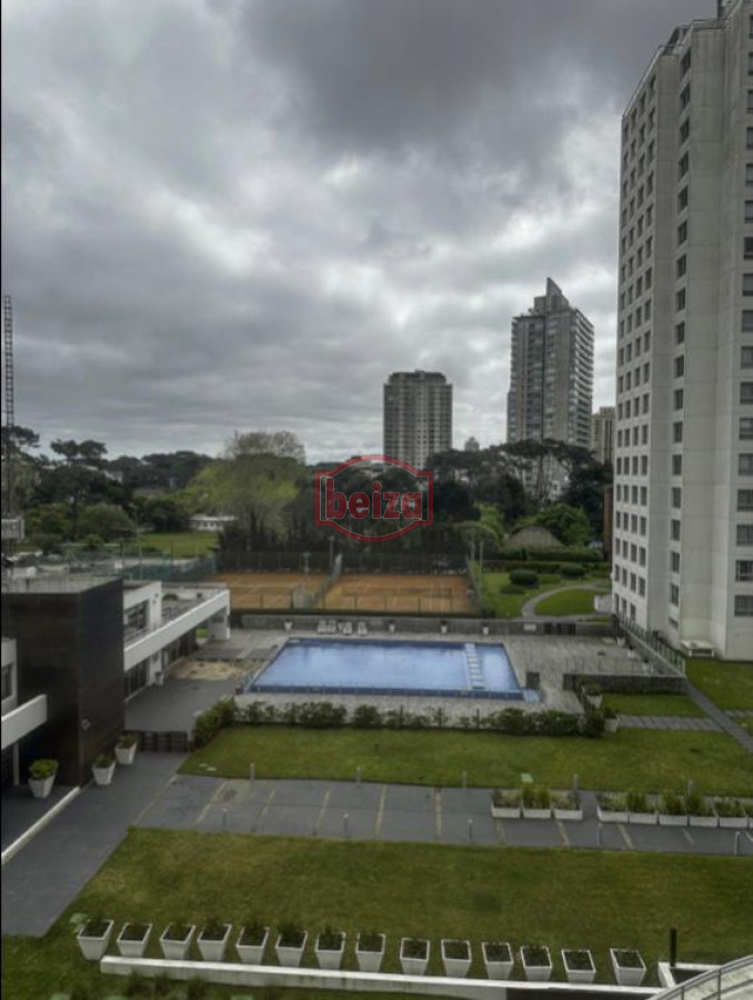 Apartamento ID.162502/-Mansa,-3-dormitorios-frente-al-mar - Apartamento en Roosevelt, 1 dormitorios *