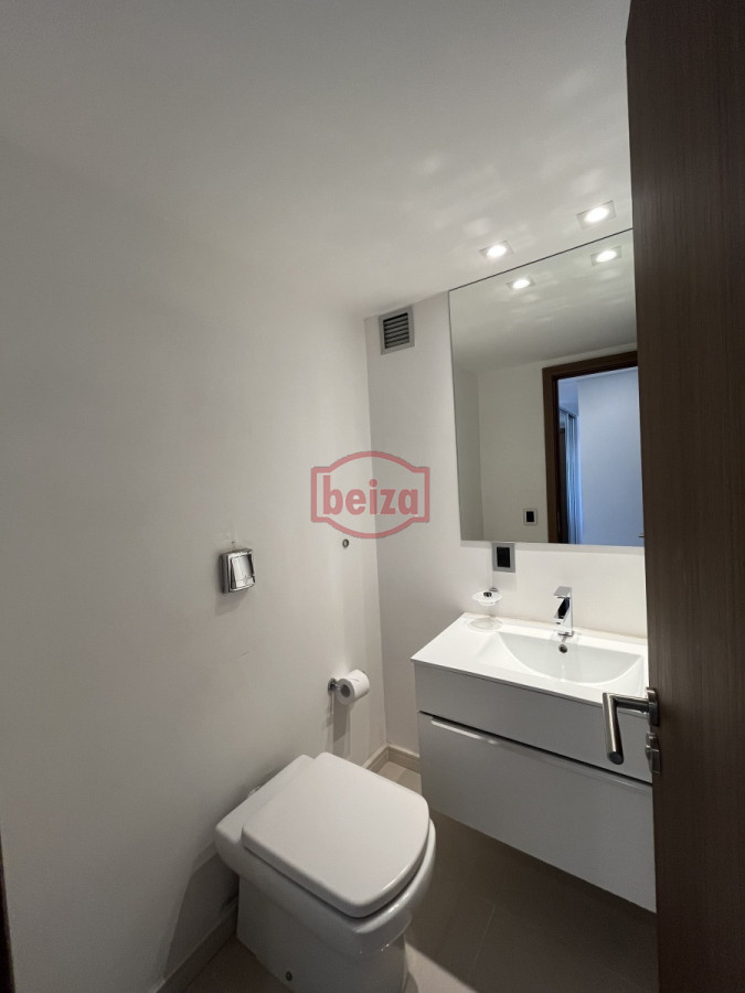 Apartamento ID.163777/Excelente-propiedad-muy-bien-ubicada,amplias-comodidades,pileta-climatizada.- - Frente al mar – Vista panorámica y ubicación inmejorable
