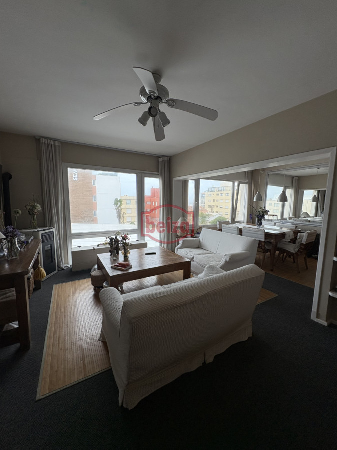 Apartamento ID.166667/Apartamento-frente-al-Mar-en-Playa-Brava - Hermoso apartamento en Punta del Este de tres dormitorios a pasos del mar 