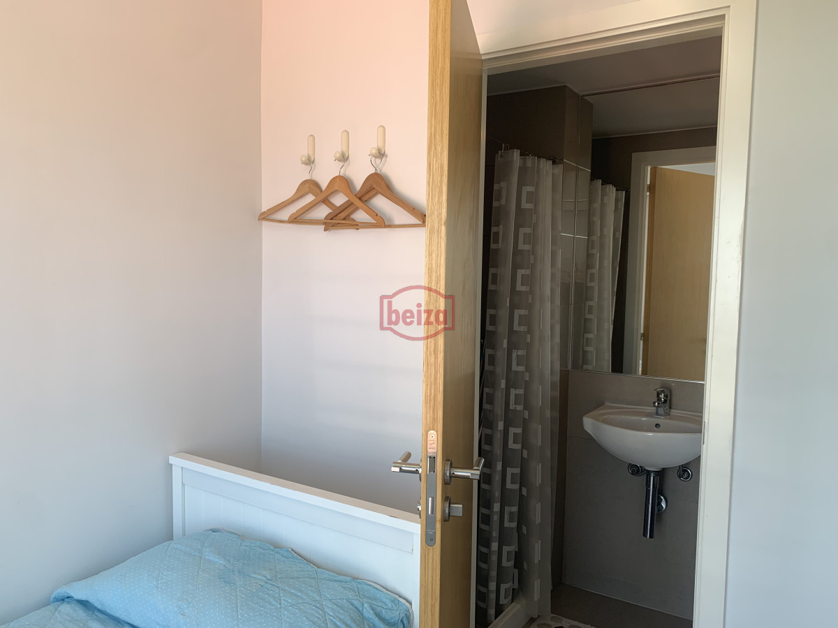 Apartamento ID.166885 - Venta apartamento 3 dormitorios mas servicio playa mansa