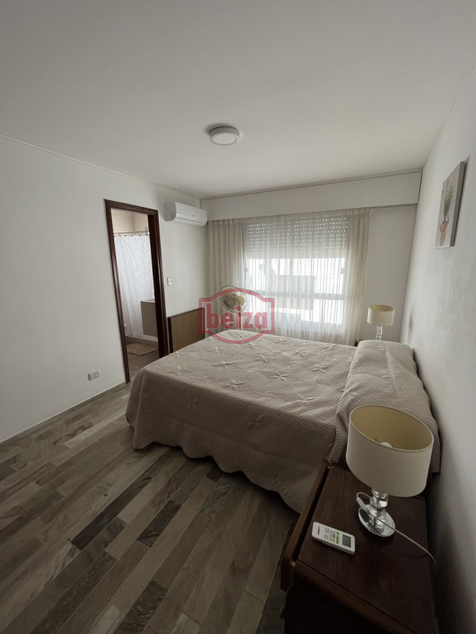 Apartamento ID.10563/Alquiler-anual-con-excelentes-amenities-y-garage-para-2-personas - Cerca del Puerto - Amplia terraza