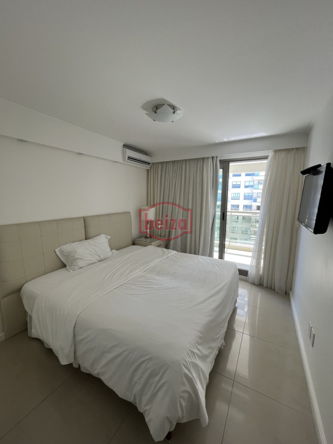 Apartamento ID.161163/Apartamentos-en-Alquiler--Beiza-Propiedades - Imperiale I - 3 dormitorios en suite más servicio (planta esquinera)