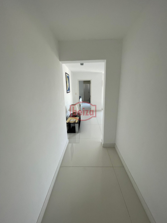 Apartamento ID.165286/Alquiler-de-apartamento-de-tres-dormitorios-y-dependencia-en-Punta-del-Este - Pent house en venta