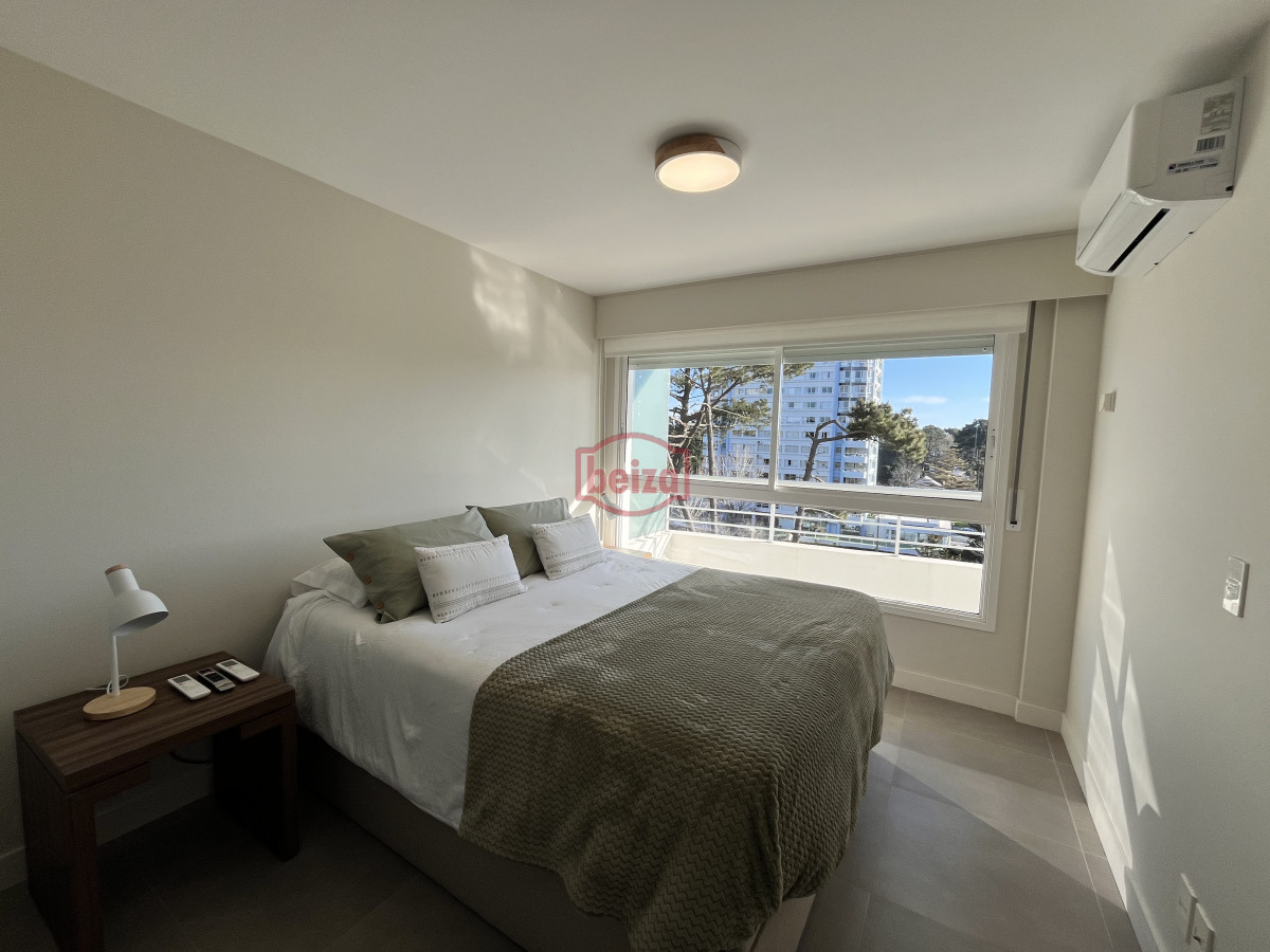 Apartamento ID.166877/Venta-de-un-dormitorio-frente-al-mar--Playa-Brava - Alquiler 1 temporada 2026  Punta del Este