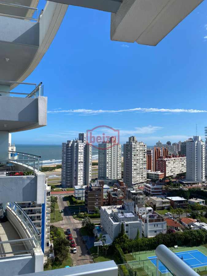 Apartamento ID.166583/Apartamento-en-Peninsula,-2-dormitorios-* - Hermoso apartamento de 3 dormitorios y 3 baños en playa Brava