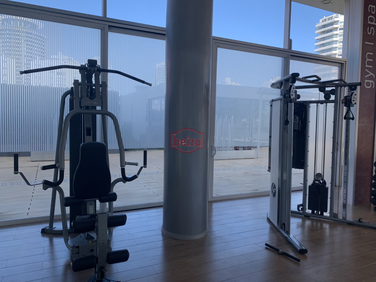 Apartamento ID.166885 - Venta apartamento 3 dormitorios mas servicio playa mansa