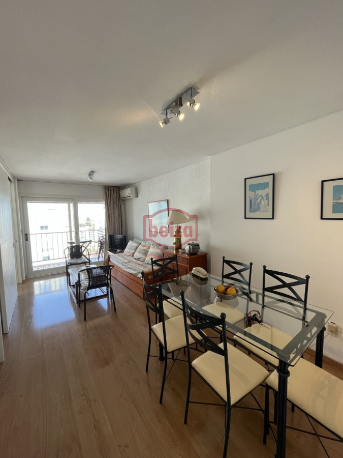 Apartamento ID.10446/Apartamento-de-3-dormitorios-en-el-Puerto - A metros del puerto muy próximo a plaza de los artesanos