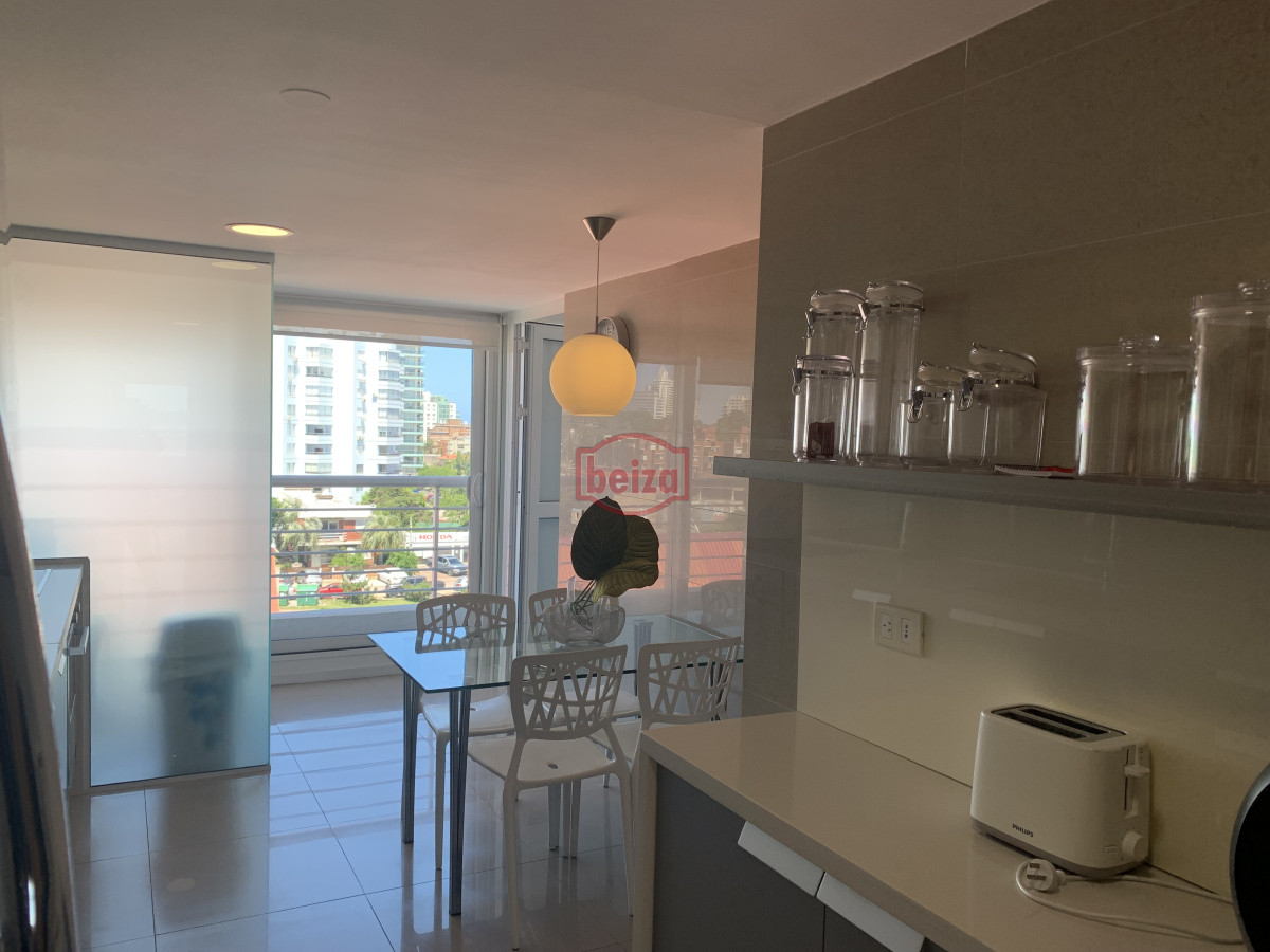 Apartamento ID.166885 - Venta apartamento 3 dormitorios mas servicio playa mansa