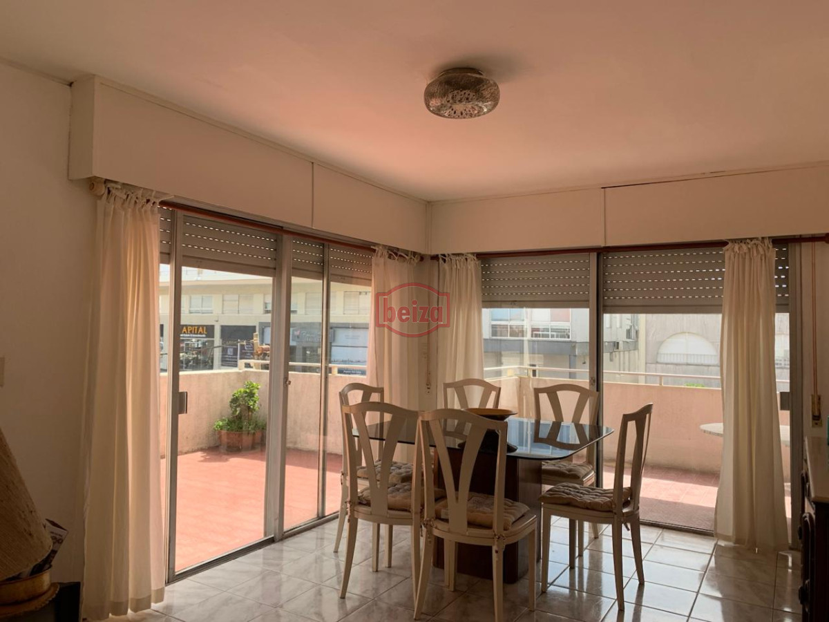 Apartamento ID.166990/Brava-,A-una-cuadra-de-la-Brava-3-dormit - ALQUILER EN PENINSULA CERCA DE TODO