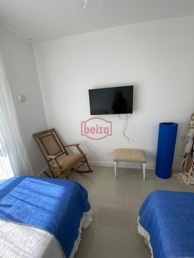 Apartamento ID.166583/Apartamento-en-Peninsula,-2-dormitorios-* - Hermoso apartamento de 3 dormitorios y 3 baños en playa Brava