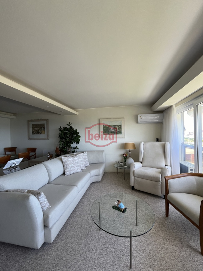 Apartamento ID.162946 - Venta 3 Dormitorios Primera fila Mansa
