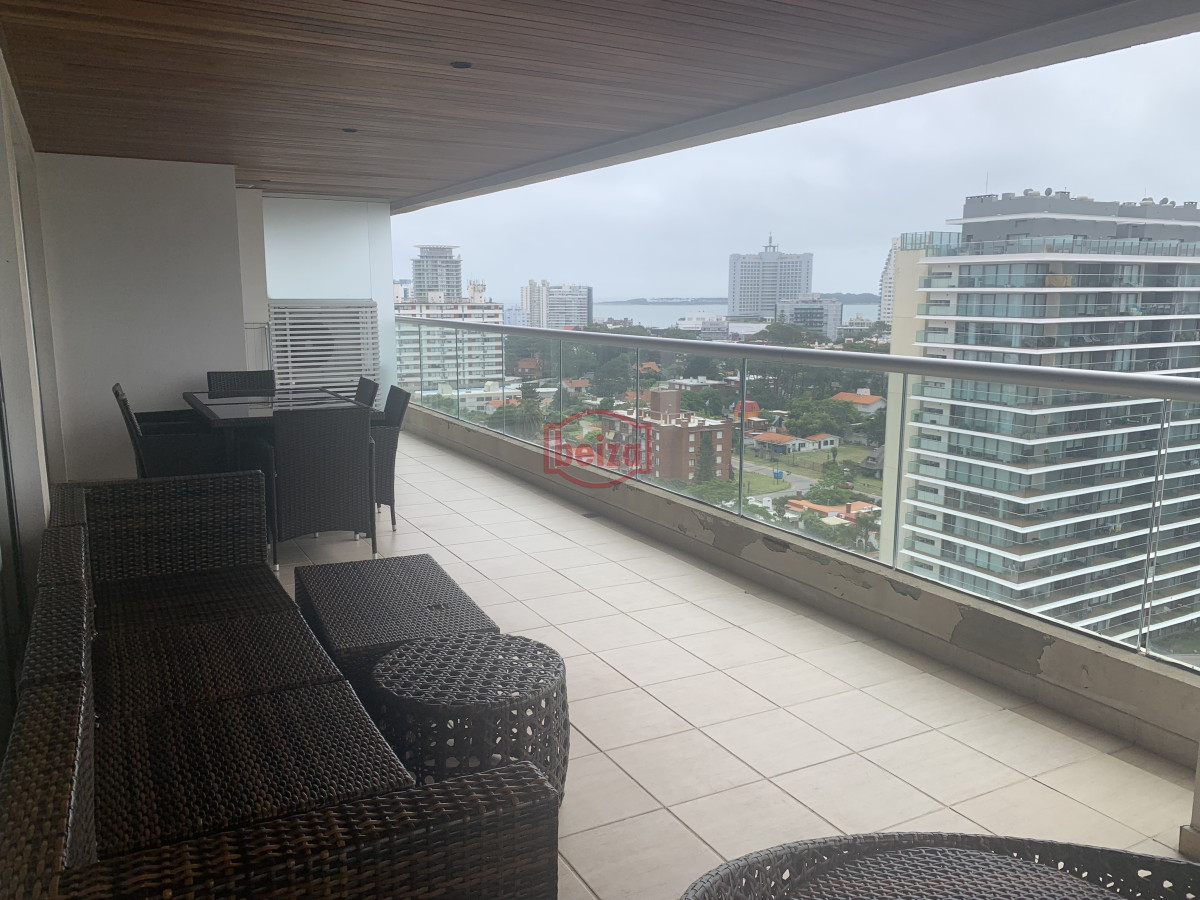 Apartamento ID.166938/Apto-3-dormitorios-a-estrenar-frente-al-shopping - Alquiler apartamento 2 dormitorios Playa Brava Punta del Este