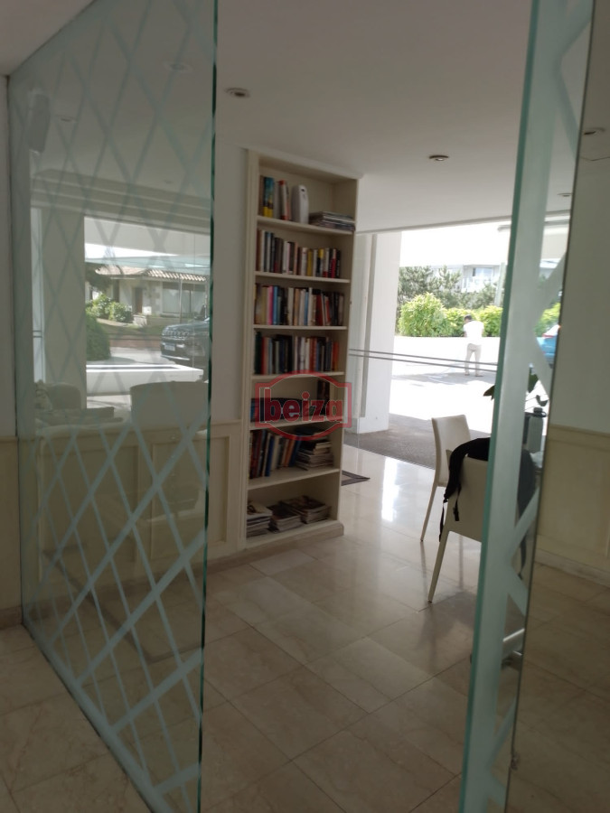 Apartamento ID.165472/Vista-directa-al-mar.-Torre-de-alta-gama - mansa venta dos dormitorios dos baños amenities
