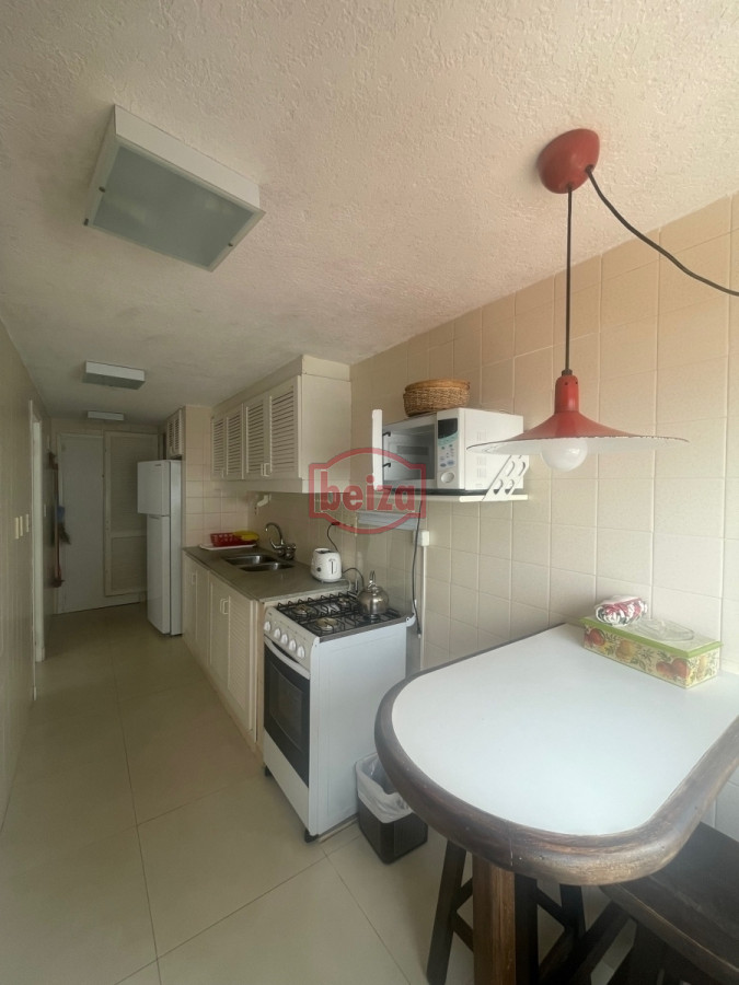 Apartamento ID.166416/Mansa-frente-al-mar-de-3-dormitorios-y-dependencia-y-parrillero - Apartamento en Península de 2 dormitorios 
