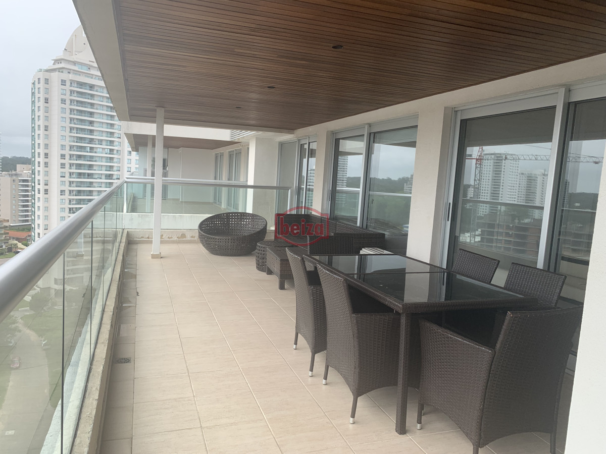 Apartamento ID.166938/Apto-3-dormitorios-a-estrenar-frente-al-shopping - Alquiler apartamento 2 dormitorios Playa Brava Punta del Este