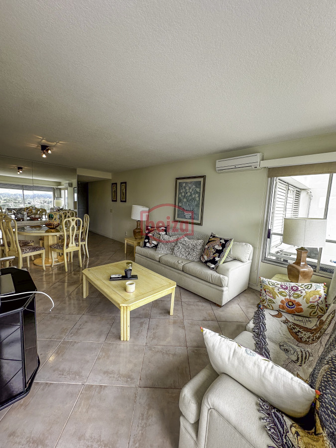 Apartamento ID.166400/Espectacular-apartamento-en-el-corazón-de-punta-del-este - Excelente departamento 