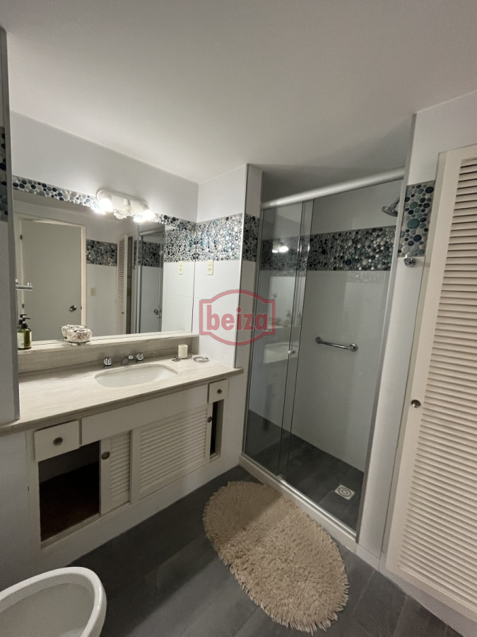 Apartamento ID.165989 - Primera línea de la Mansa. Gran apartamento. 3 Dormitorios y dependencia.