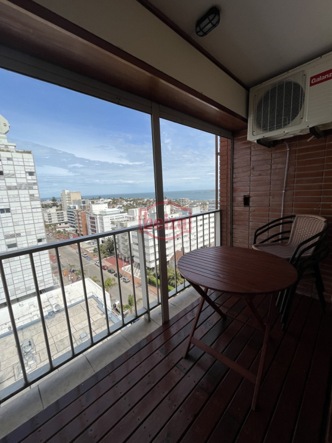 Apartamento ID.10446/Apartamento-de-3-dormitorios-en-el-Puerto - A metros del puerto muy próximo a plaza de los artesanos