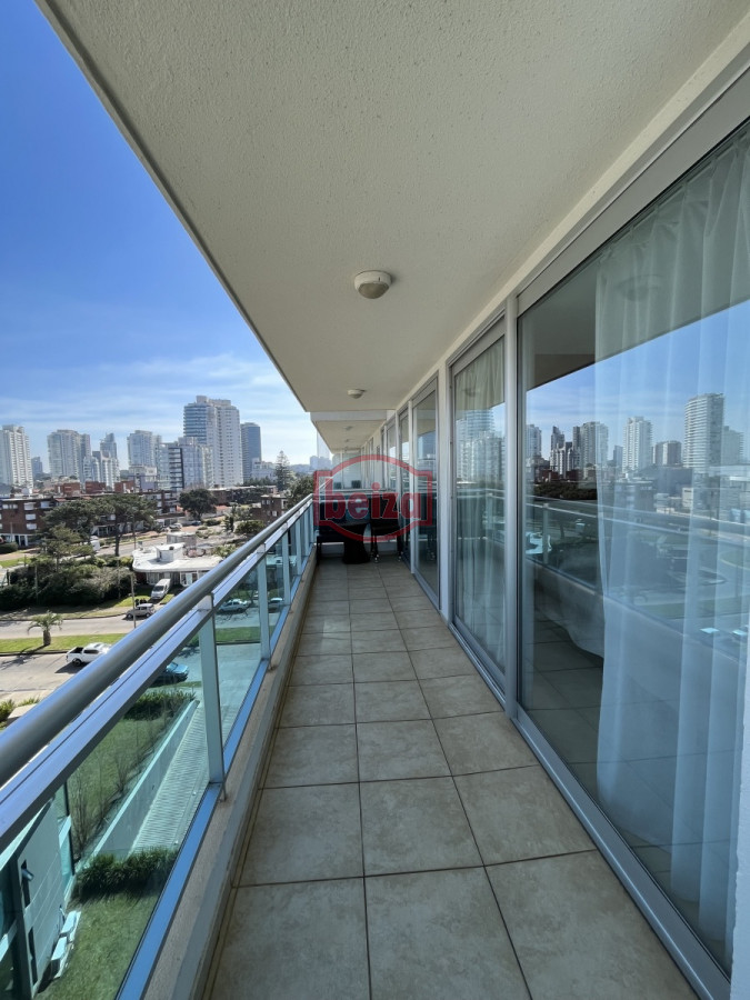 Apartamento ID.163834/Playa-Brava.-1-Dormitorio-y-medio.-Variedad-de-Amenities. - Apartamento de 1 dormitorio - Amplia Financiación 