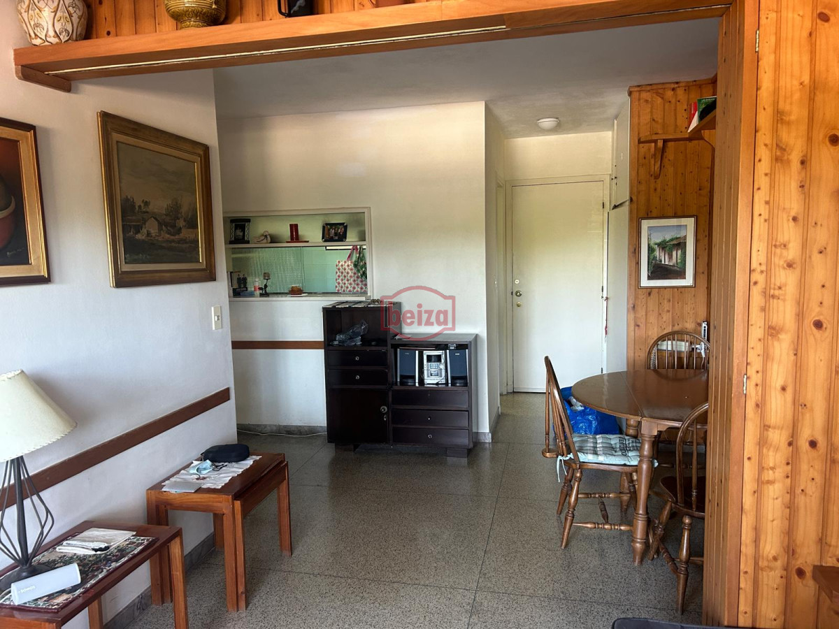 Apartamento ID.166827/-Monoambiente-Premium-a-50-metros-de-la-Playa- - Venta apartamento 1 dormitorio frente mal Playa Mansa