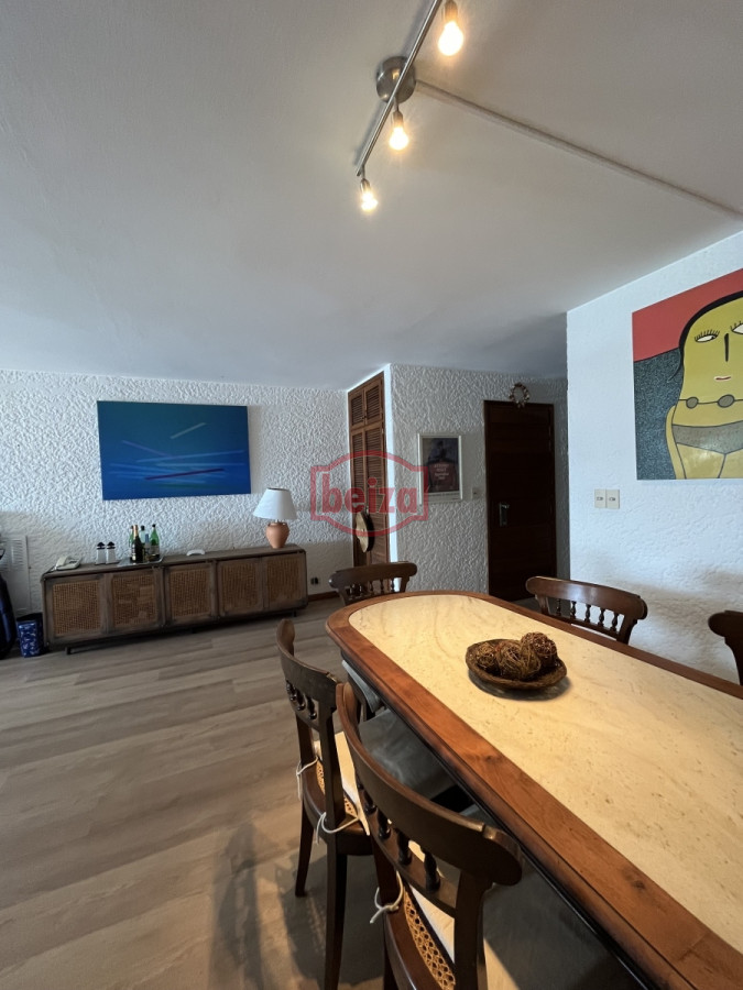 Apartamento ID.10400/Oportunidad-Cómodo-Apto-2-Dormitorios-En-Gorlero - Apartamento de 3 dormitorios en el Puerto