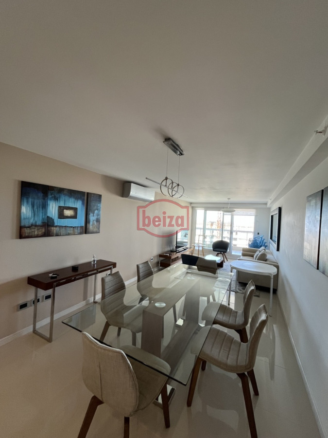 Apartamento ID.163777/Excelente-propiedad-muy-bien-ubicada,amplias-comodidades,pileta-climatizada.- - Frente al mar – Vista panorámica y ubicación inmejorable