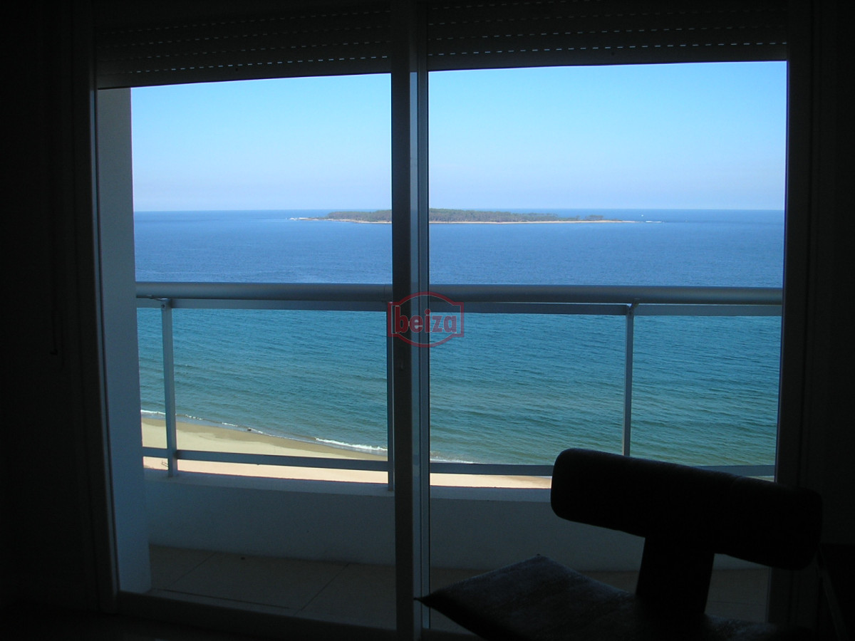 Apartamento ID.160789/Apartamento-en-Brava,-2-dormitorios-* - Mansa, 3 Suite