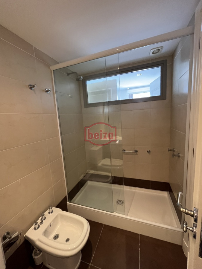 Apartamento ID.163707/Un-dormitorio--Céntrico-pero-a-100-metros-de-la-playa - IMPERIALE DIVINO DE 3 DORMITORIOS
