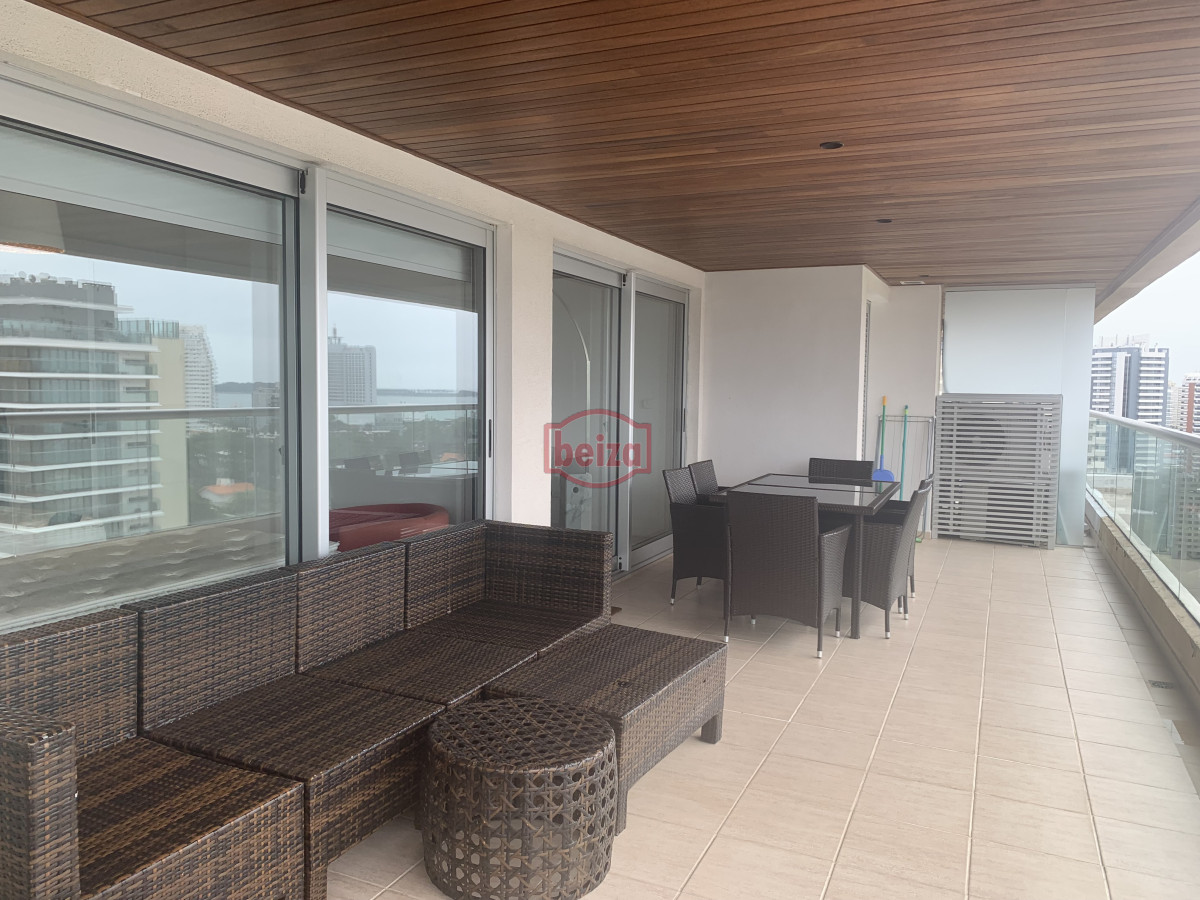 Apartamento ID.166938/Apto-3-dormitorios-a-estrenar-frente-al-shopping - Alquiler apartamento 2 dormitorios Playa Brava Punta del Este