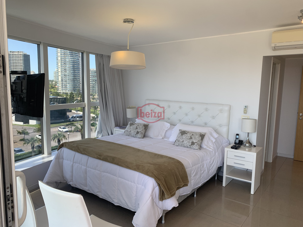 Apartamento ID.166885 - Venta apartamento 3 dormitorios mas servicio playa mansa