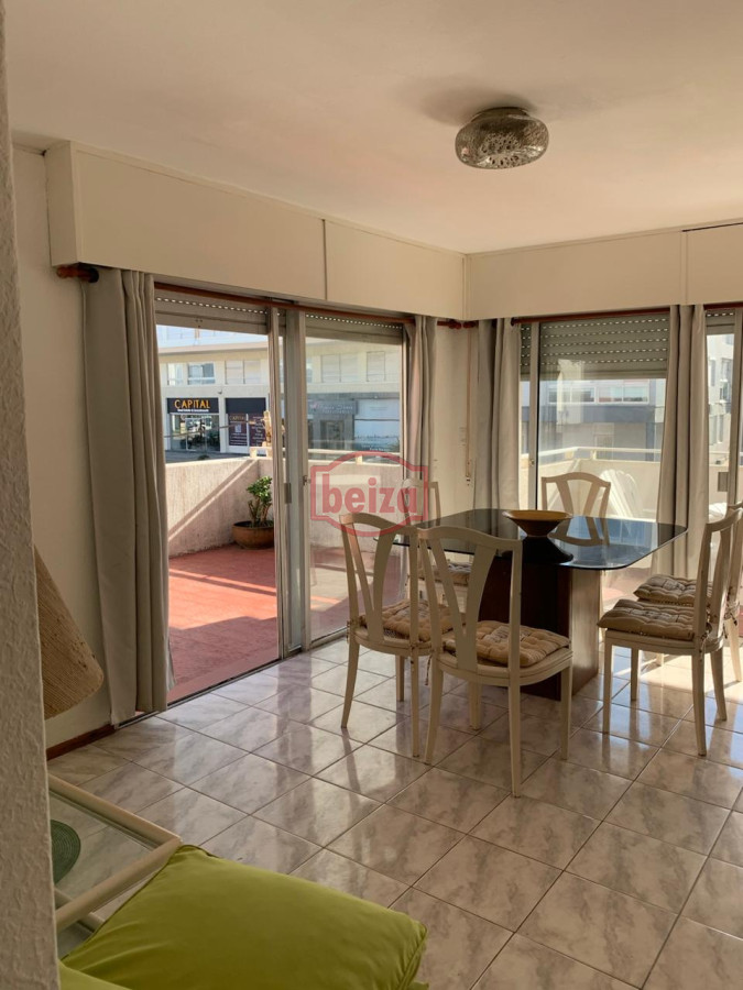 Apartamento ID.166990/Brava-,A-una-cuadra-de-la-Brava-3-dormit - ALQUILER EN PENINSULA CERCA DE TODO