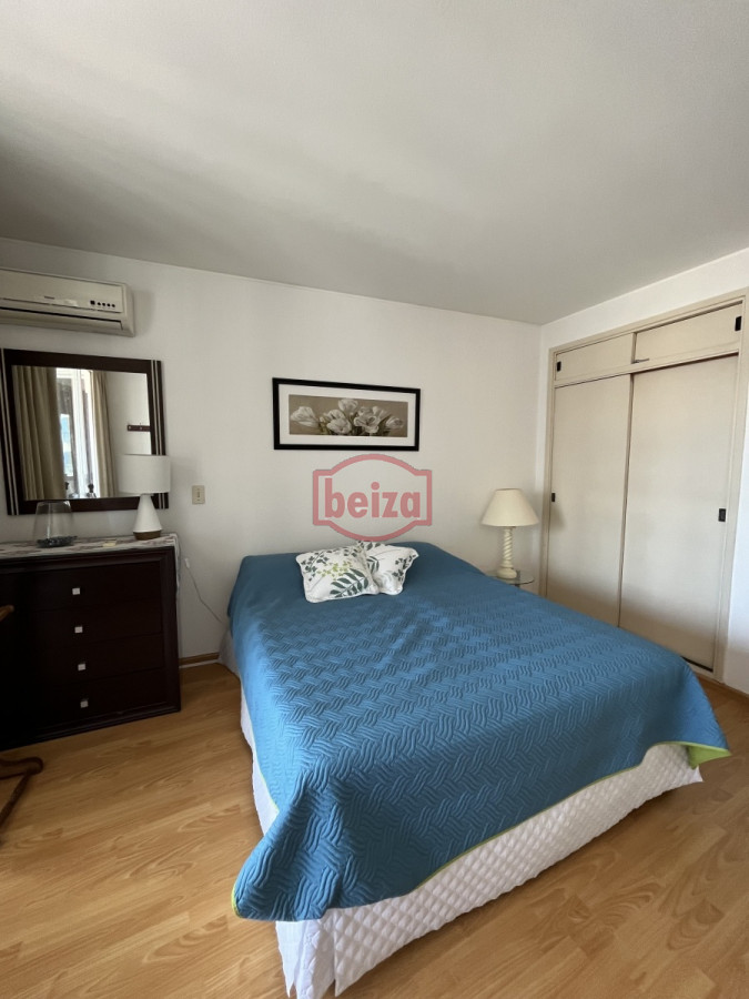 Apartamento ID.165955/A-pasos-del-Puerto-y-a-metros-de-la-plaza-Artigas - Apto de 1 dormitorio*