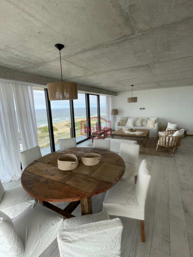 Apartamento ID.165043/venta-apartamento-3-dormitorios-con-imponente-terraza. - Apartamento en Punta del Este, Brava