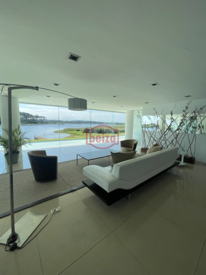 Apartamento ID.166566/Brava-,-edificio-bajo-,-frente-al-mar-.- - Espectacular Penthouse